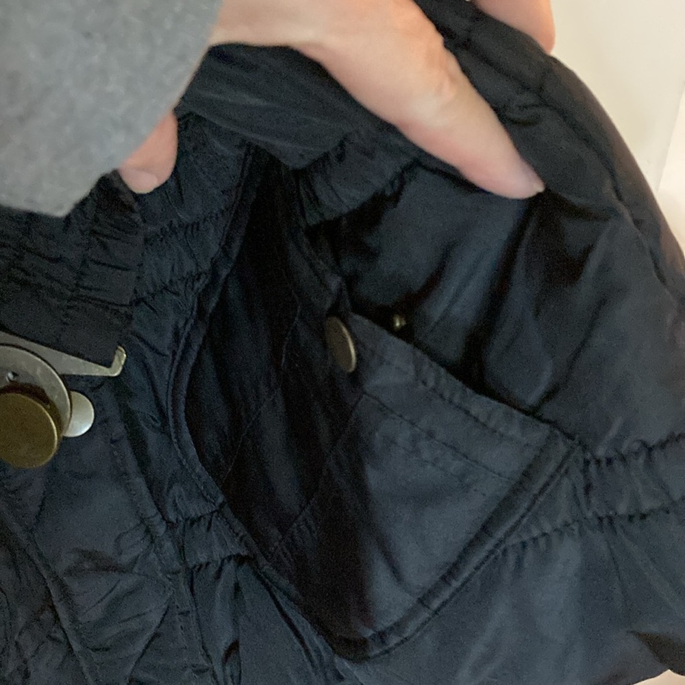 RUE 21 Puffy Vest black with hoodie and fur size L - Picture 5 of 7